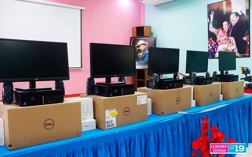 Gobierno de Nicaragua realiza entrega de equipos informáticos al Silais Managua