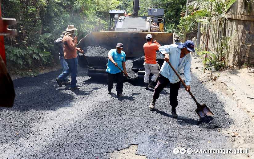 Familias de La Hoyada hacen realidad su sueño de tener calle principal
