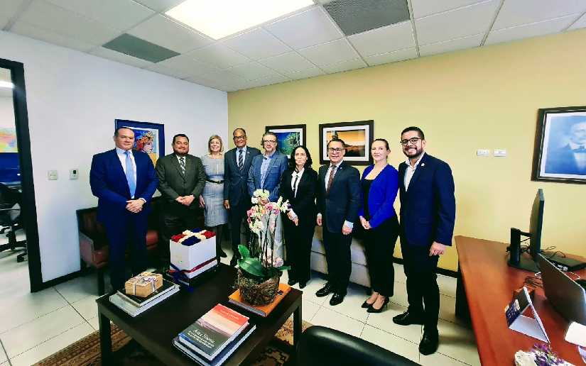 Embajador de Nicaragua sostiene encuentro en la Embajada de República Dominicana