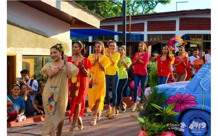 Inicia Festival de Cotonas, Batas y Trajes de Folclore en Catarina