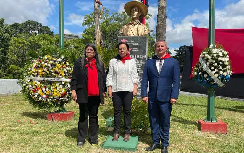 Embajada de Nicaragua en Venezuela celebró el 44/19