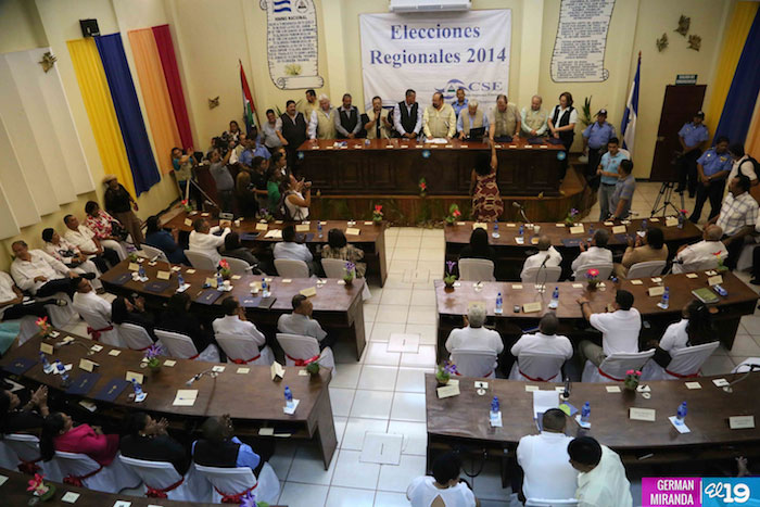 Juramentan a miembros de los Consejos Regionales de la Costa Caribe