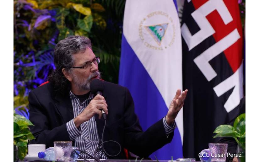 El imperio no se acostumbra a que existan gobiernos que no se sometan a su subordinación