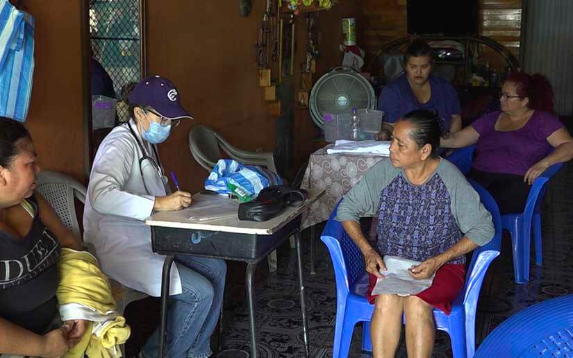 Llevan atención médica gratuita a familias del barrio Rafael Ríos de Managua