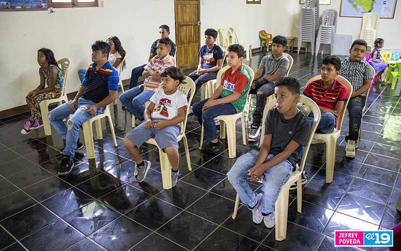 Inafor enseña a niños y niñas sobre la importancia de cuidar los árboles