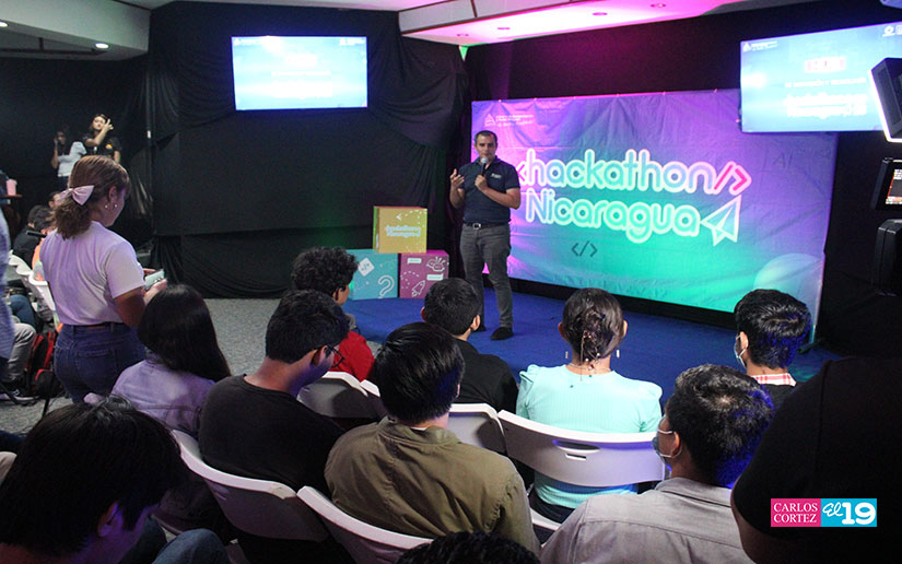 Protagonistas mentes creativas de Hackathon Nicaragua participan en Hub Tecnológico