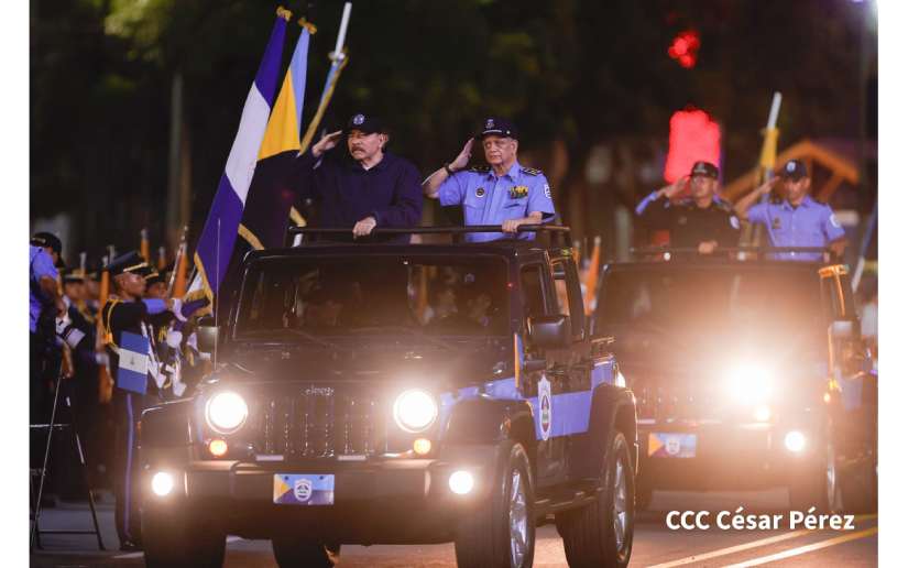 Desfile Con la Paz No se Juega en saludo al 44 aniversario de fundación de la Policía Nacional