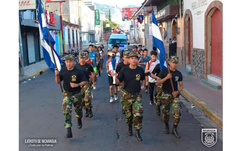Ejército de Nicaragua participó en la recepción, traslado y entrega de la Antorcha de la Libertad 