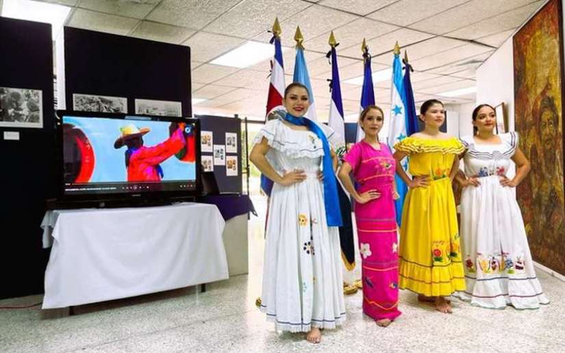 Embajada de Nicaragua en El Salvador celebró el Día del Huipil y el Día Nacional del Maíz