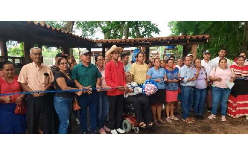 Entregan a familias productoras Centro de Enseñanza de Tecnologías Agrícolas y Pecuarias 