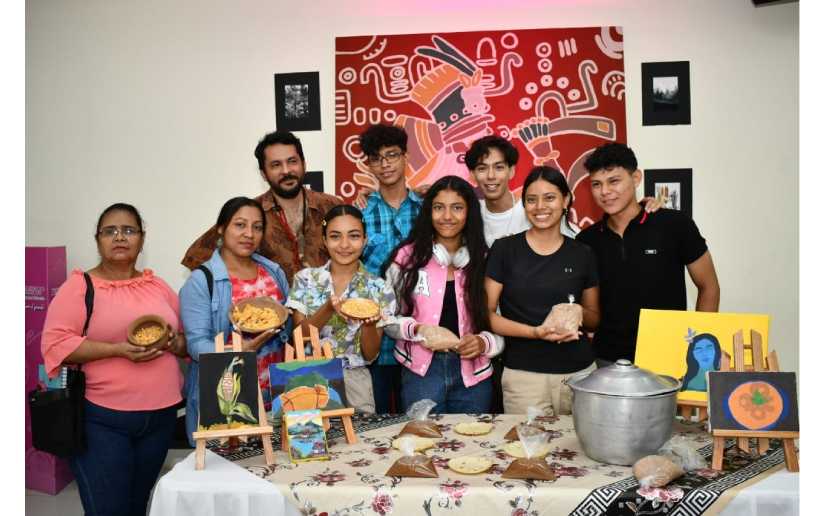Estudiantes técnicos realizan festival “El Maíz y la Milpa”