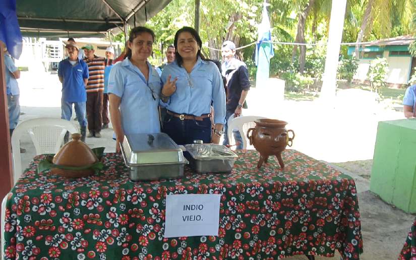 Servidores públicos del Marena celebran el Día Nacional del Maíz