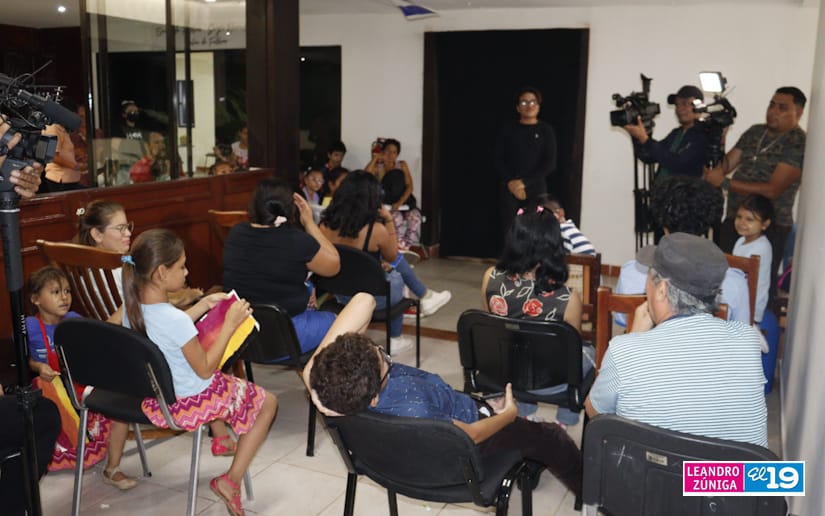 Desarrollan tarde de Puro Cuento en Casa de Cultura Otto de la Rocha