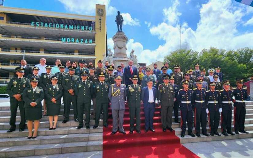 Embajada de Nicaragua en El Salvador en la conmemoración del natalicio de Francisco Morazán
