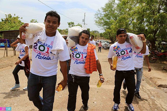 Entregan paquetes alimentarios a familias nagaroteñas afectadas por el terremoto 