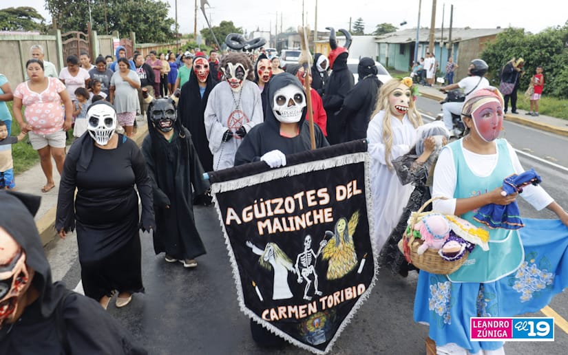 Familias de El Crucero disfrutan Carnaval de Las Victorias en honor a su patrona