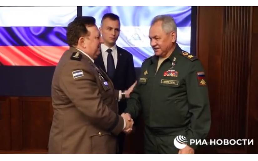 Shoigú en una reunión con el jefe del Ejército de Nicaragua: Rusia rechaza el dictado de Occidente