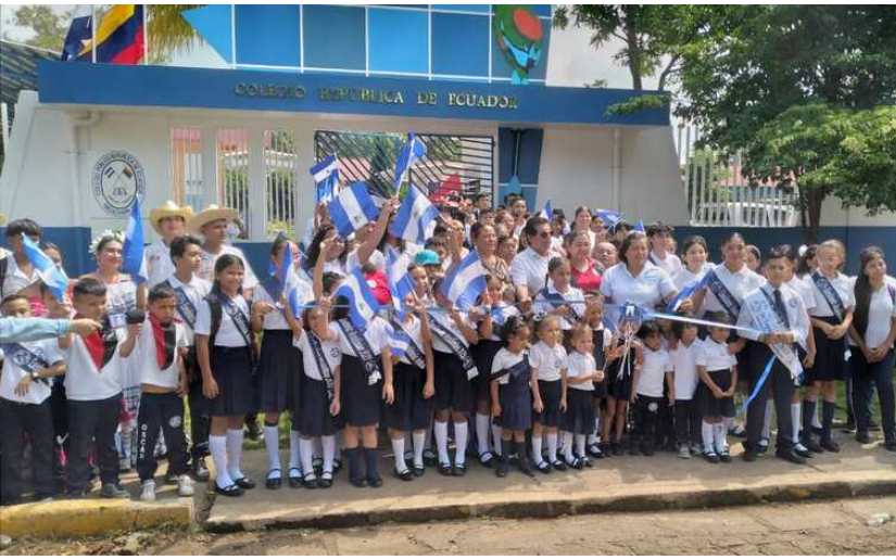 Colegio República de Ecuador con nueva infraestructura y equipamiento  