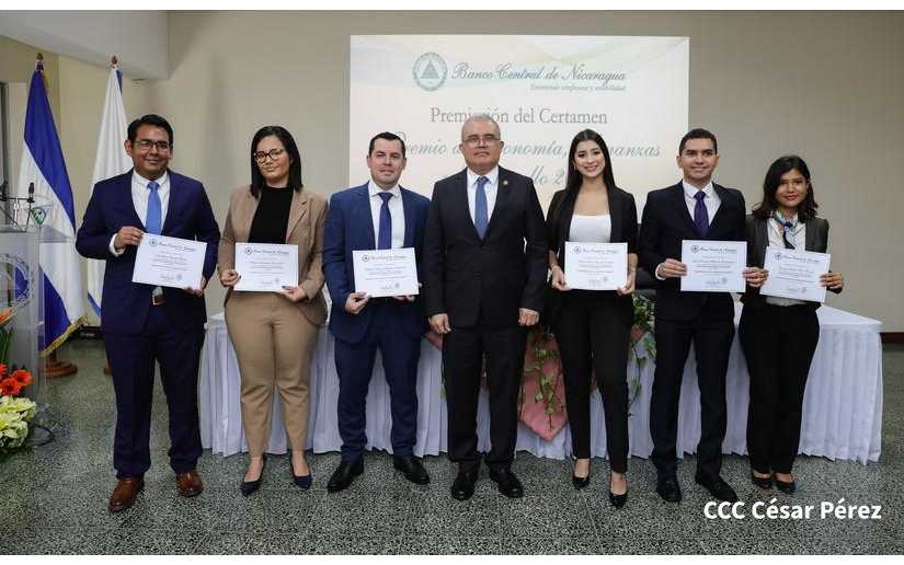 BCN premia a ganadores del certamen de Economía, Finanzas y Desarrollo 2023