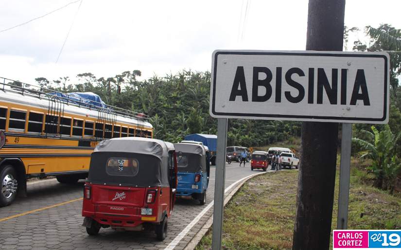 Gobierno Sandinista inaugura junto a la población el tramo de carretera Abisinia-El Portillo