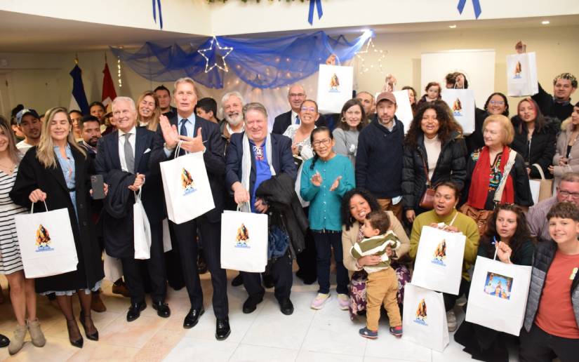 Rezos y los tradicionales cantos a “La Purísima” en Embajada de Nicaragua en España