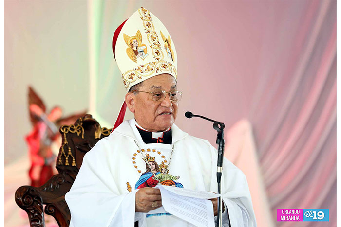 Cardenal Miguel celebra misa en honor a María Auxiliadora
