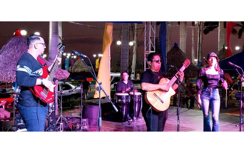El Puerto Salvador Allende se anticipa al día del Amor y en la Amistad con música en vivo