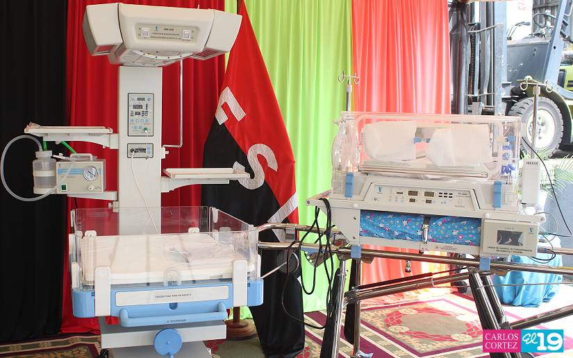 Minsa entrega incubadoras de transporte y cunas térmicas a hospitales del país