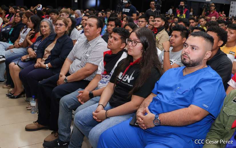 Dictan conferencia magistral en homenaje al General Sandino en la UNAN-Managua