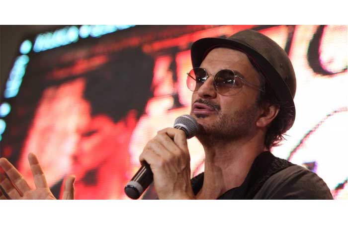 Arjona llega a Puerto Rico para ofrecer su primer concierto por internet