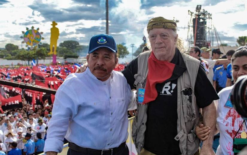 Brian Wilson entregará al Comandante Daniel obra de su vida y lucha contra el imperialismo yanqui