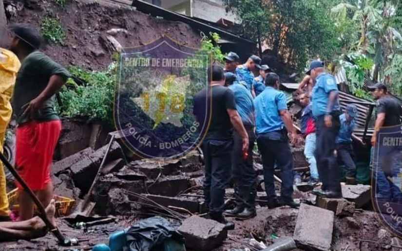 Sinapred informa sobre derrumbe de un muro sobre vivienda en el barrio Hialeah