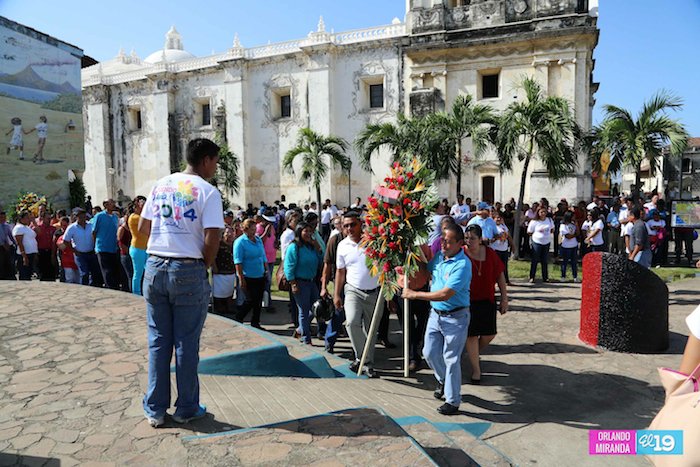 Conmemoran 35 aniversario de la liberación de León