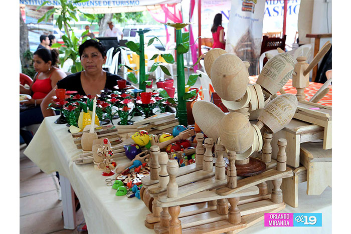 Masaya expone una variada muestra de arte, cultura y gastronomía en la Avenida de Bolívar a Chávez