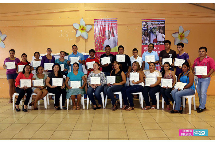 Jóvenes de San Rafael del Sur reciben certificado de Educación técnica