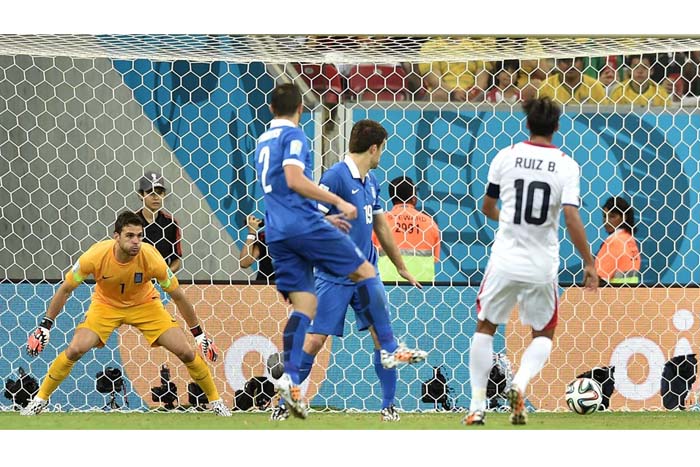 Costa Rica concreta su sueño y pasa a cuartos de final en tanda de penales