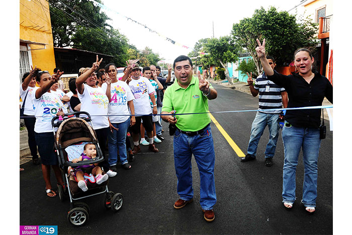 Celebran mejoramiento vial en barrio Costa Rica
