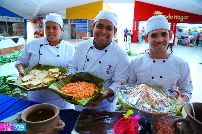 Escuela de Hotelería realiza exitoso festival gastronómico
