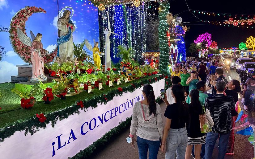 Noche de fe y devoción: familias nicaragüenses celebran tradición mariana en los altares de la Avenida Bolívar a Chávez