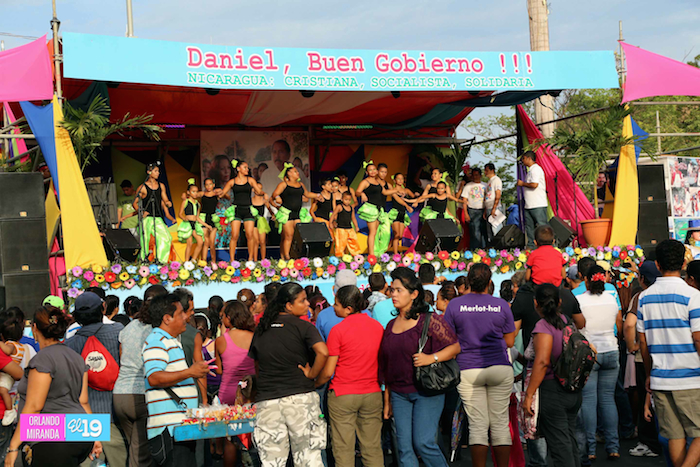 Familias celebran en Unidad Fiesta Nacional del 35/19
