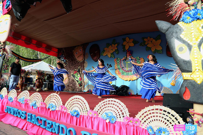 Familias celebran en Unidad Fiesta Nacional del 35/19