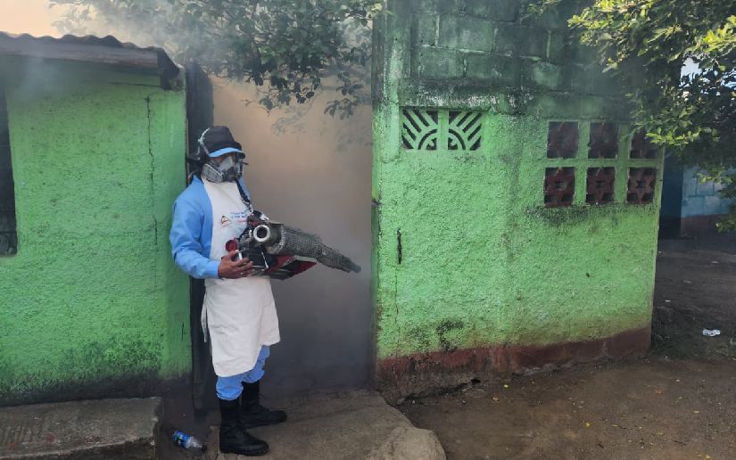 Refuerzan acciones antiepidémicas para  prevenir el dengue en barrio Jorge Dimitrov