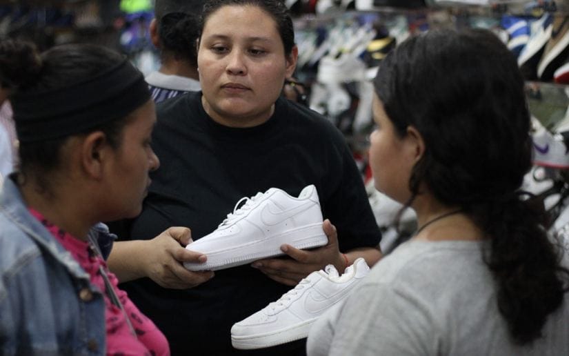 Mercado Oriental ofrece vestuario y calzado para estrenar en Navidad y Fin de Año
