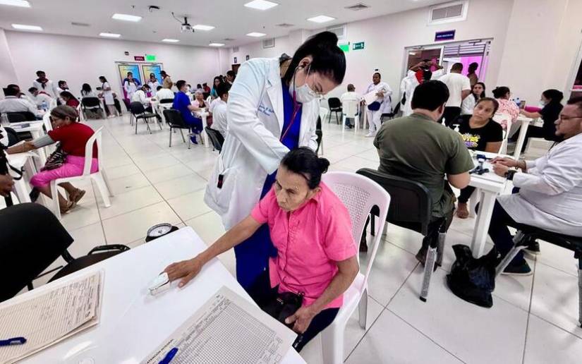 Mega Feria de Medicina Interna en el Hospital Jacinto Hernández en Nueva Guinea