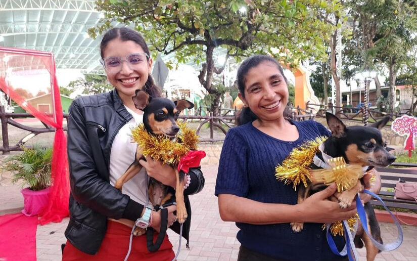Pasarelas Navideñas de Mascotas llenan de alegría y color a las familias nicaragüenses