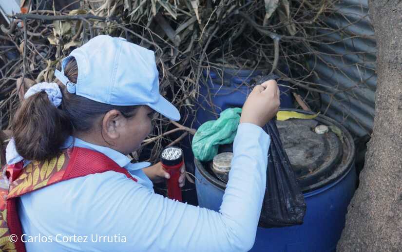 Más salud y bienestar en el barrio Carlos Núñez con la eliminación de zancudos