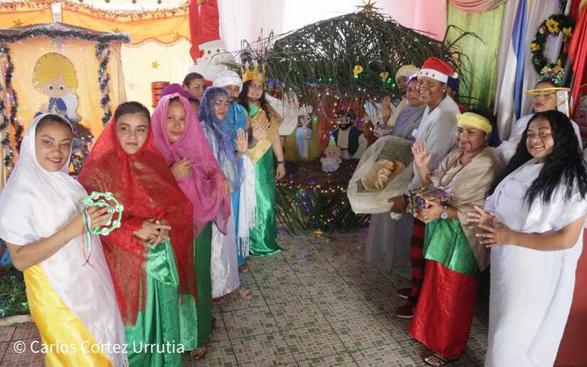 Centro Penitenciario de Mujeres celebra Festival Navideño