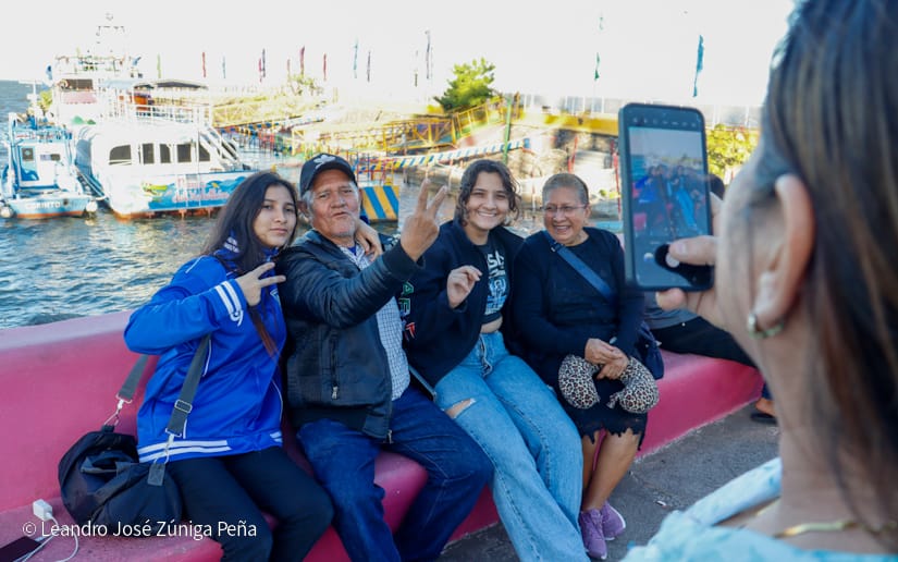 Así disfrutan los nicaragüenses las tardes de domingos en el Puerto Salvador Allende