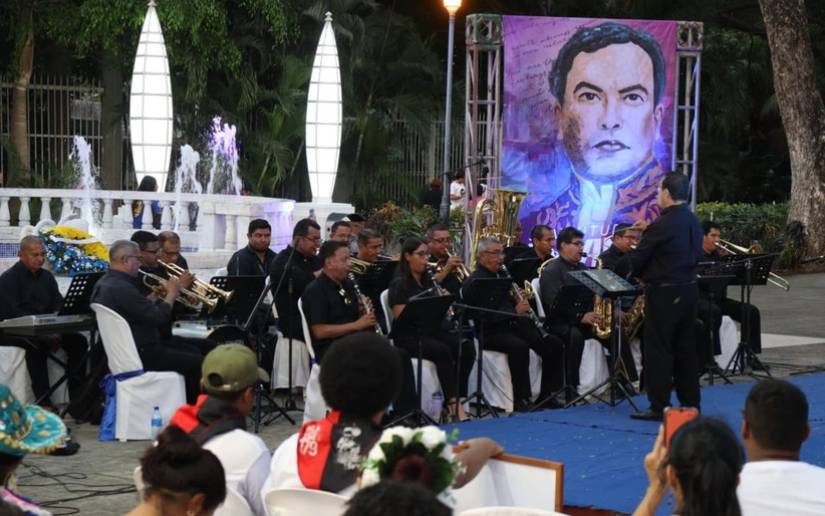 Managua le canta a Darío a 159 años de su natalicio
