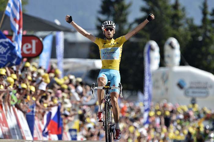 Nibali refuerza su liderato con victoria en primera etapa en los Alpes
